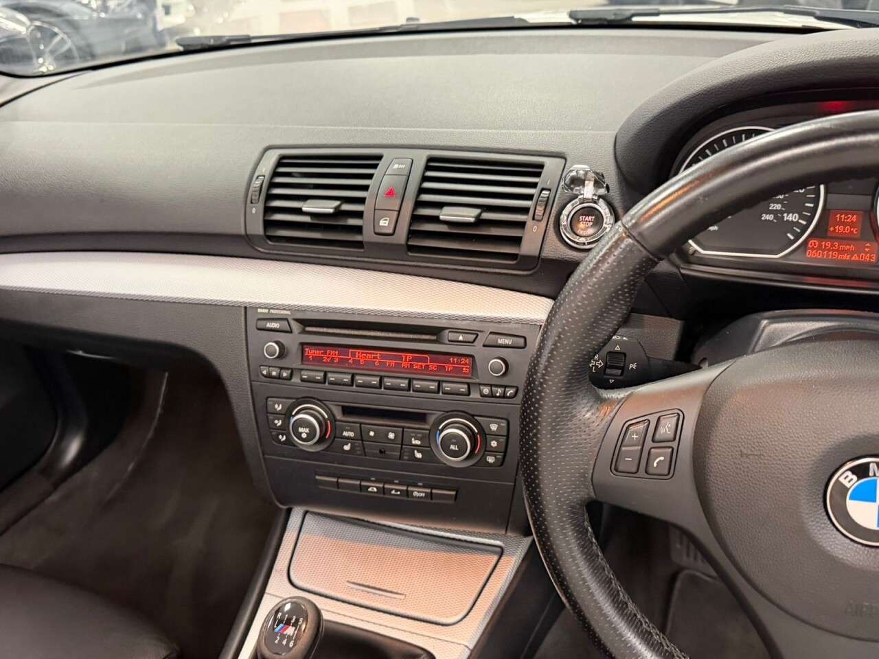 2012 BMW 1 SERIES 2012 BMW 1 SERIES