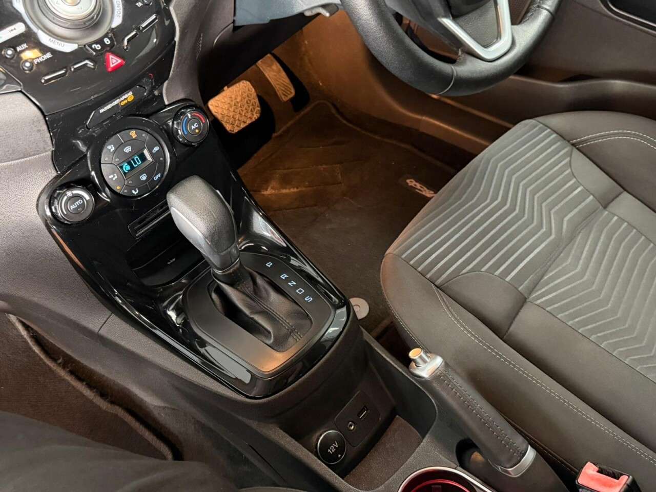 2014 FORD FIESTA 2014 FORD FIESTA