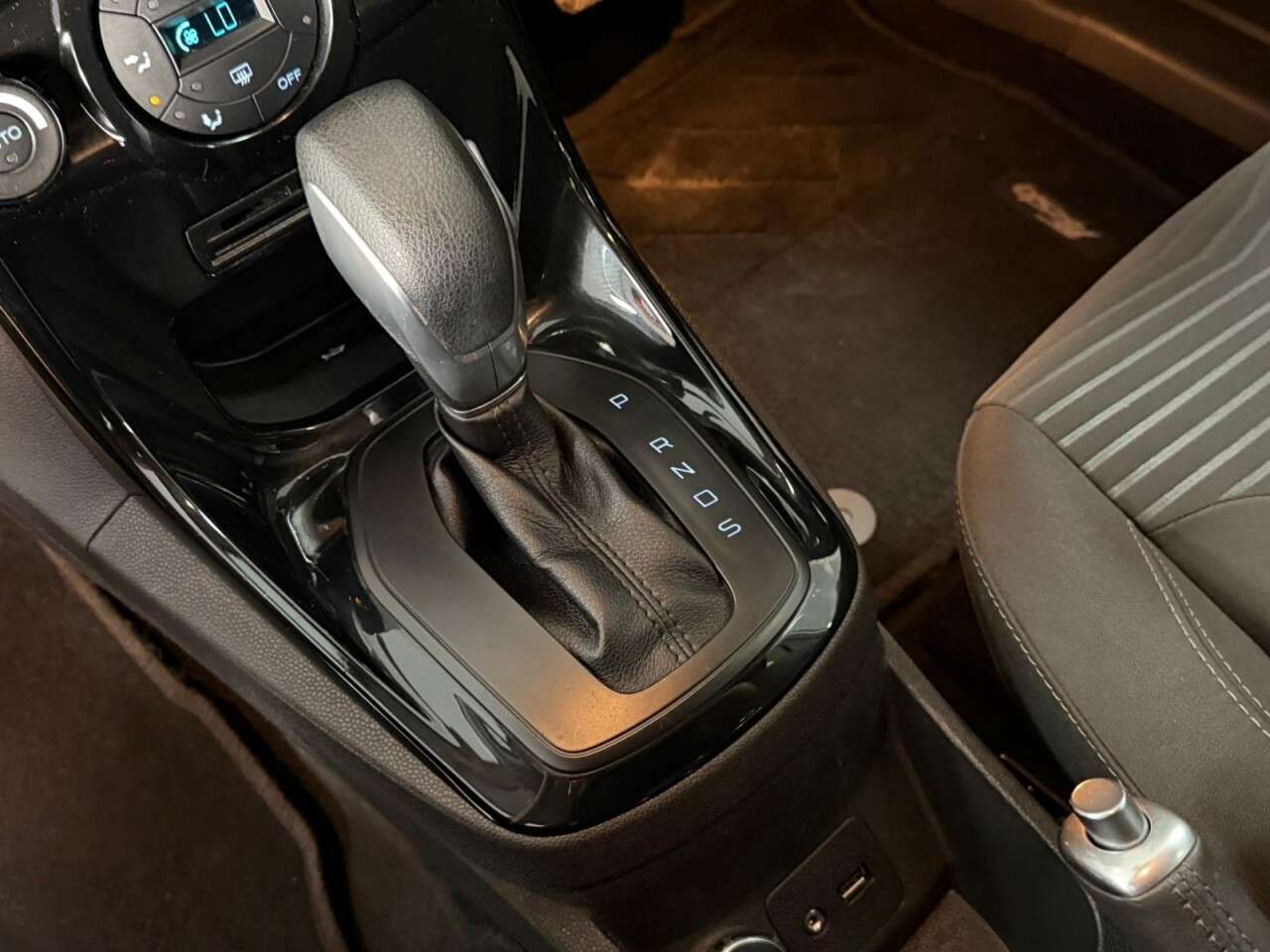 2014 FORD FIESTA 2014 FORD FIESTA