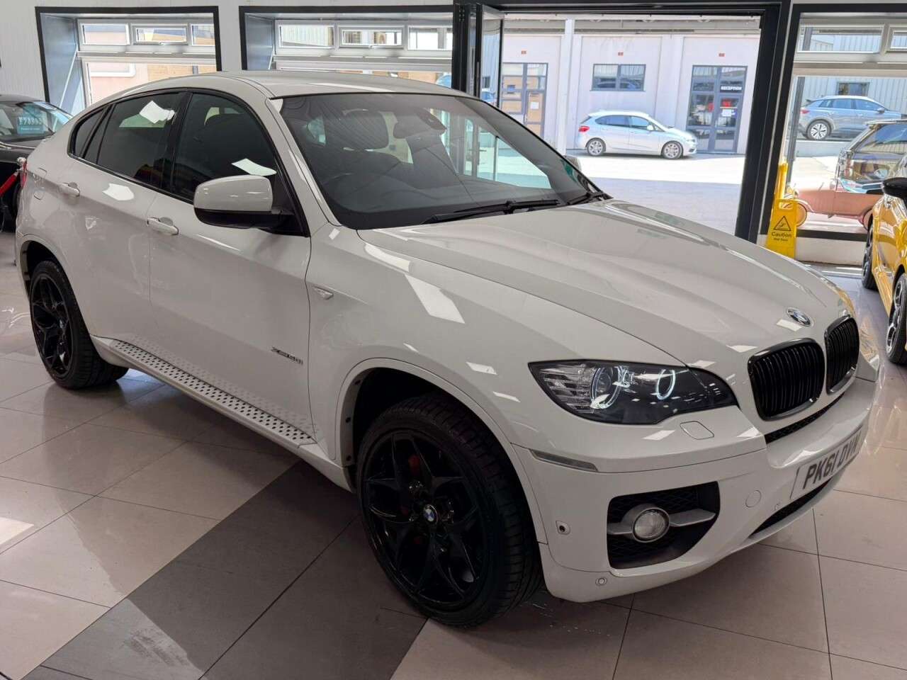 2011 BMW X6 2011 BMW X6