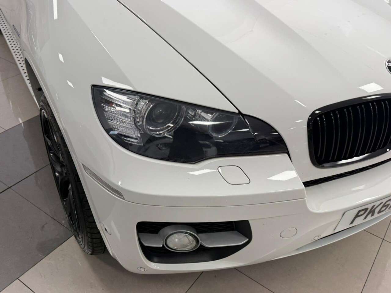 2011 BMW X6 2011 BMW X6