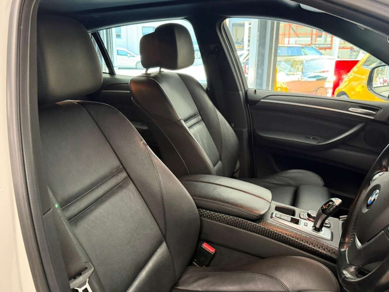 2011 BMW X6 2011 BMW X6