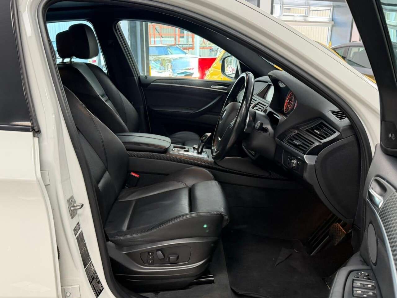 2011 BMW X6 2011 BMW X6