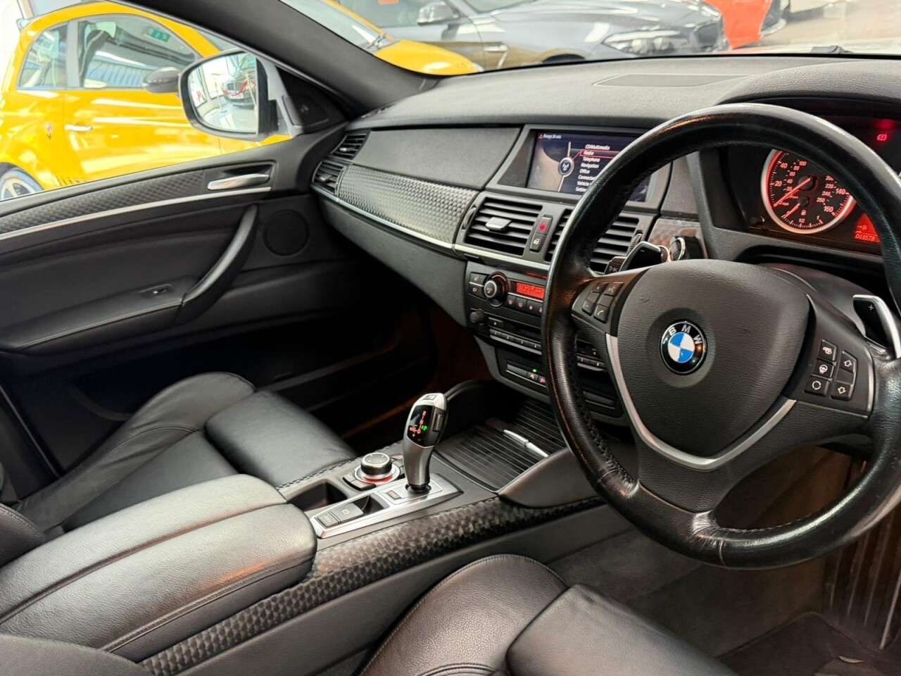 2011 BMW X6 2011 BMW X6