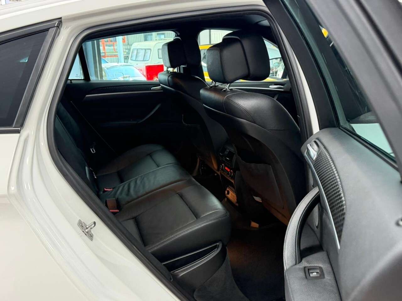 2011 BMW X6 2011 BMW X6