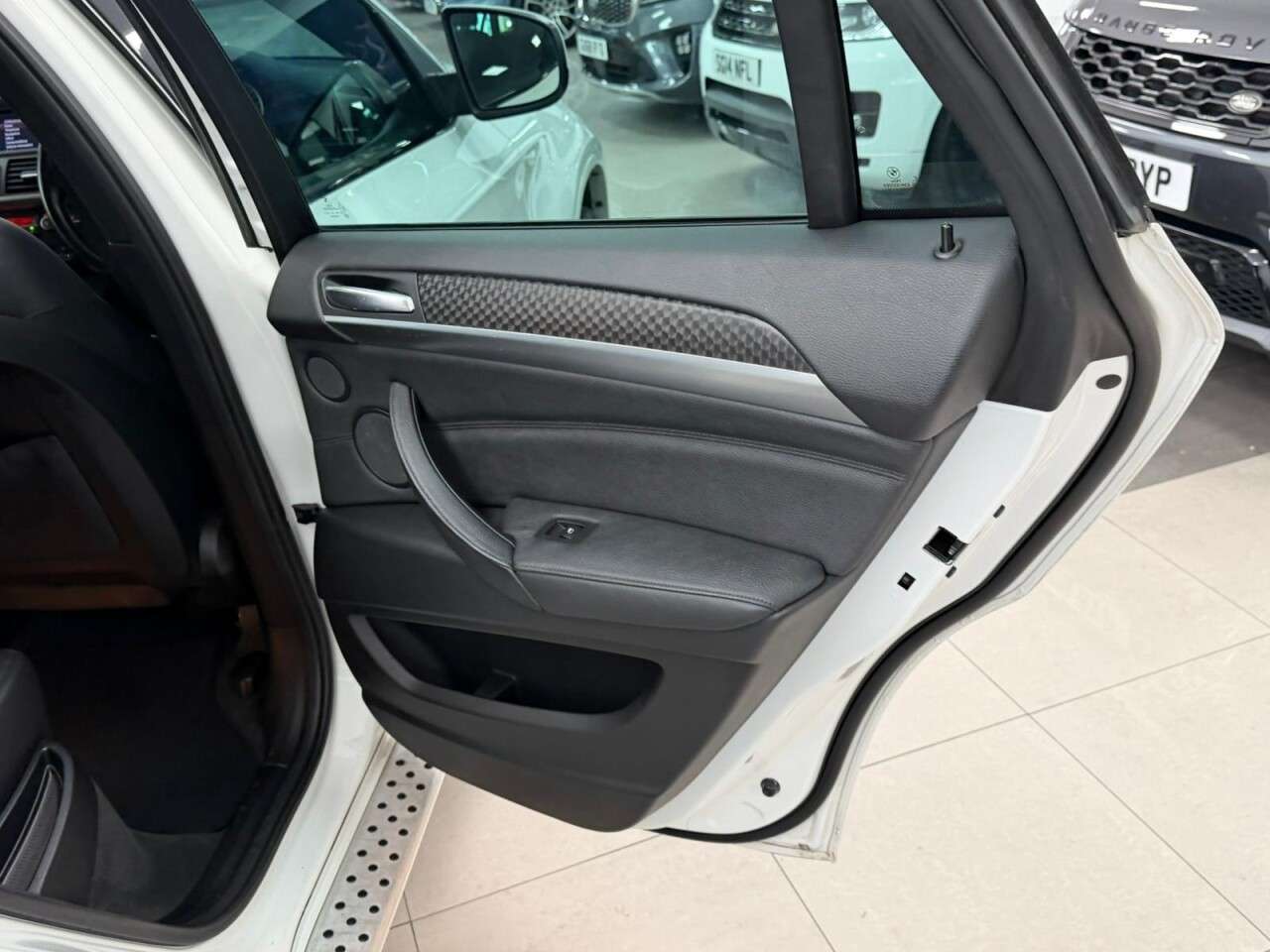 2011 BMW X6 2011 BMW X6
