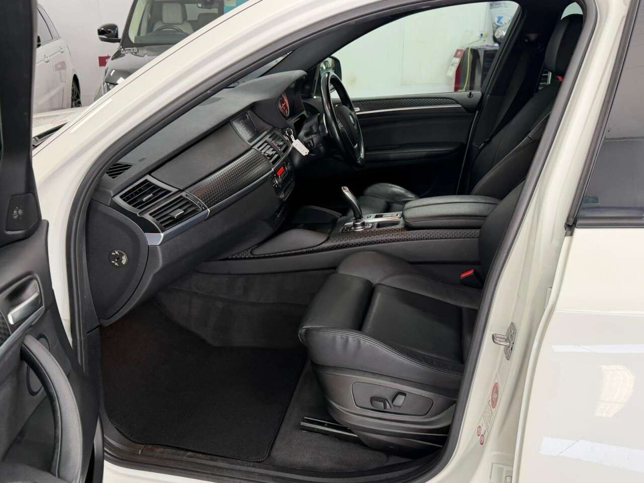2011 BMW X6 2011 BMW X6