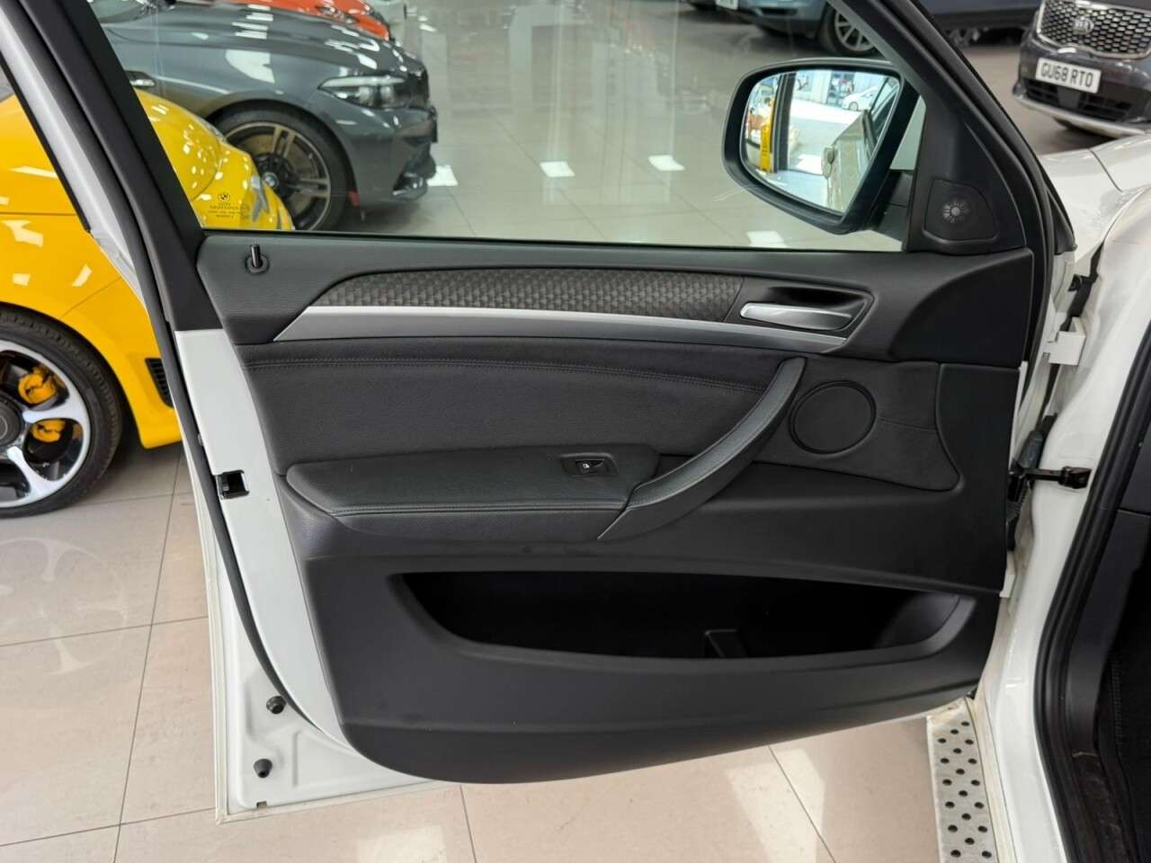 2011 BMW X6 2011 BMW X6