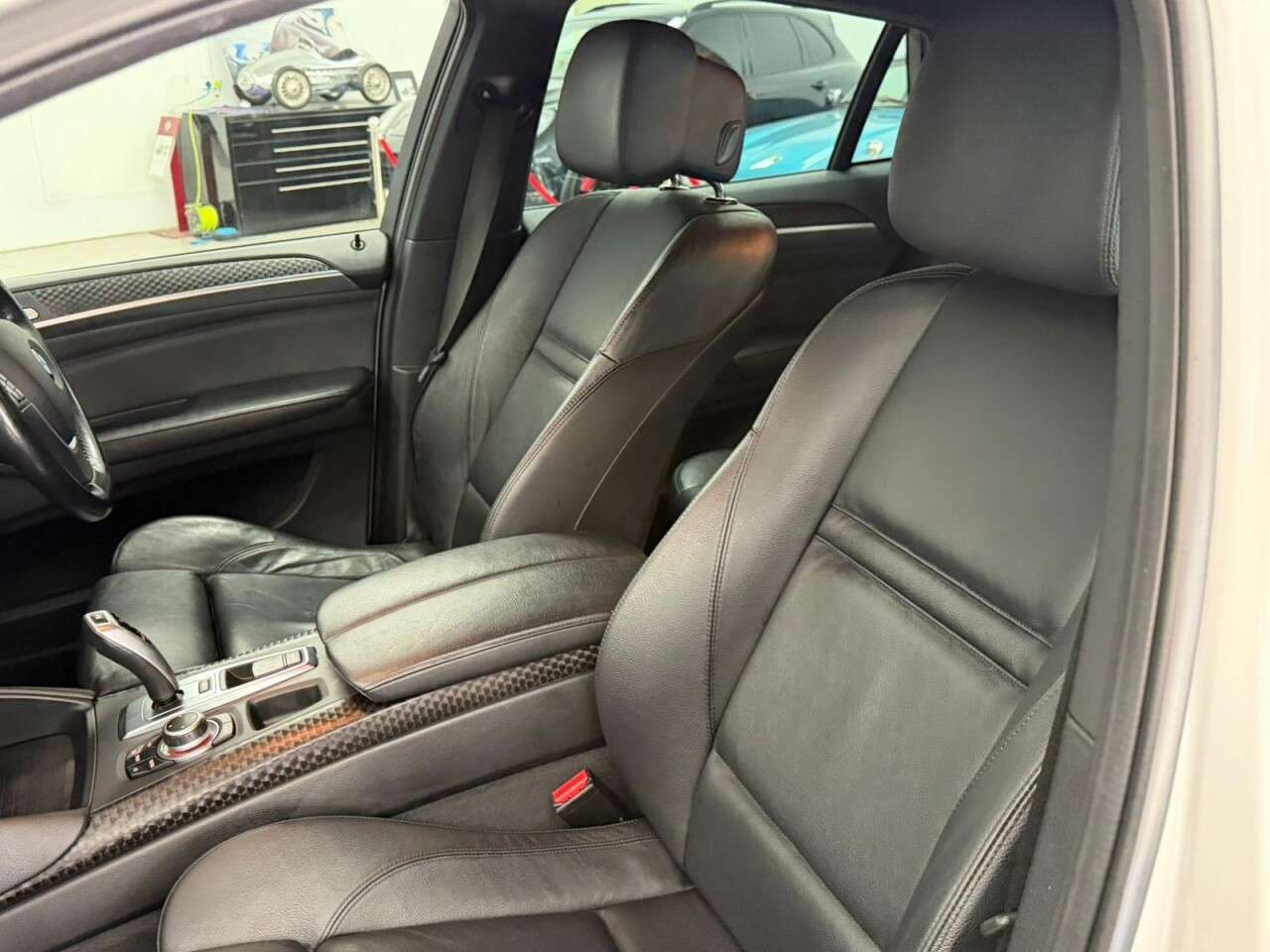 2011 BMW X6 2011 BMW X6