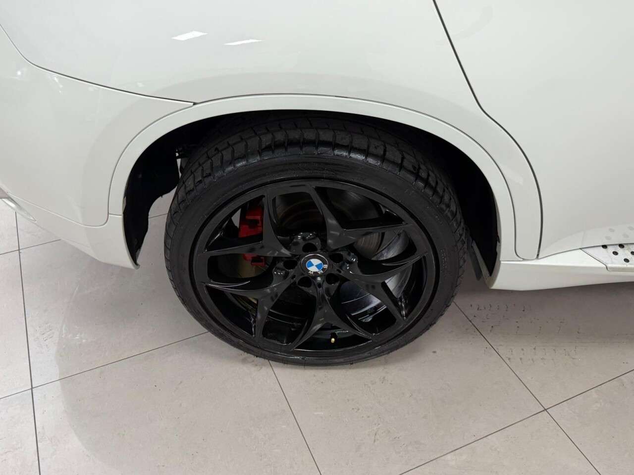 2011 BMW X6 2011 BMW X6