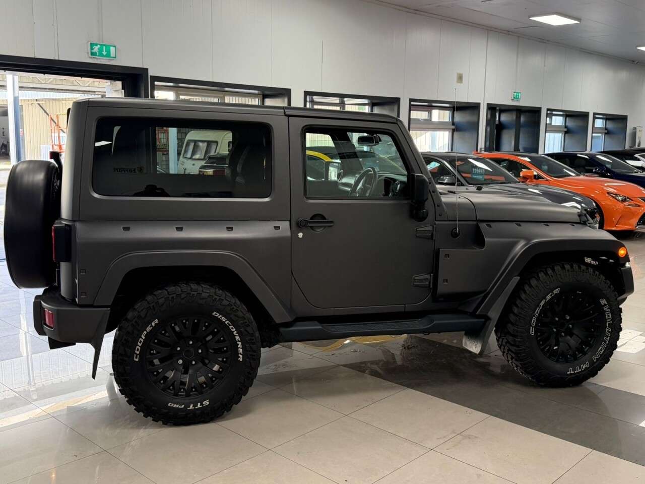 A 2018 JEEP WRANGLER 2.8 CRD Sahara SUV 2dr Diesel Auto 4WD Euro 6 (197 bhp) STUNNING EXAMPLE + A 2018 JEEP WRANGLER 2.8 CRD Sahara SUV 2dr Diesel Auto 4WD Euro 6 (197 bhp) STUNNING EXAMPLE +