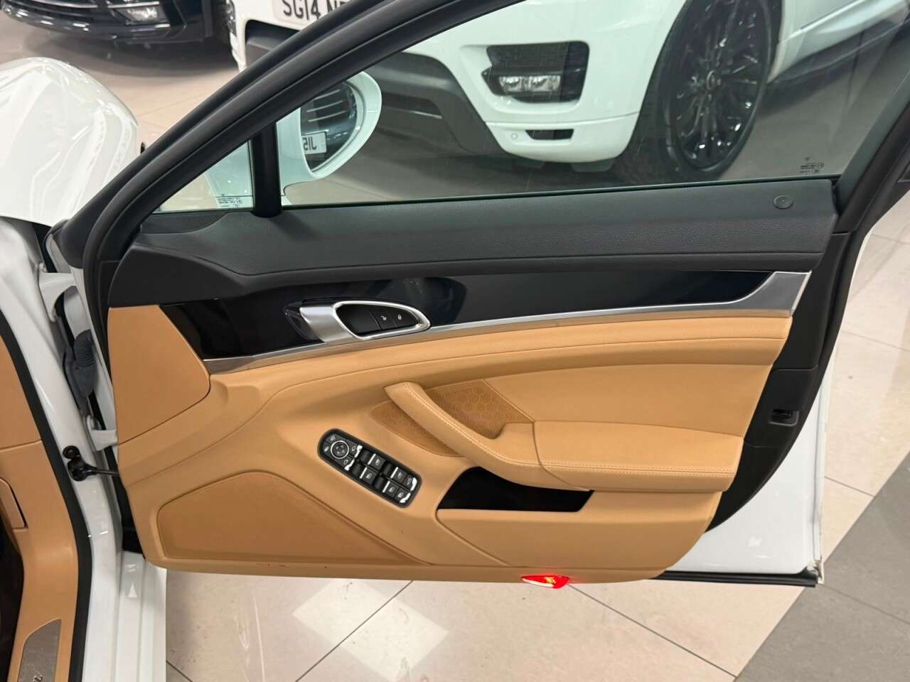 2014 PORSCHE PANAMERA 2014 PORSCHE PANAMERA