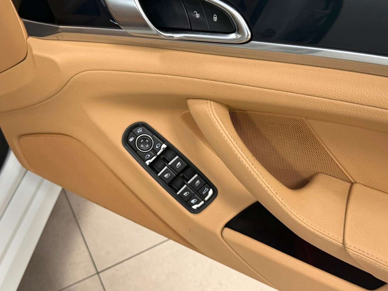 2014 PORSCHE PANAMERA 2014 PORSCHE PANAMERA