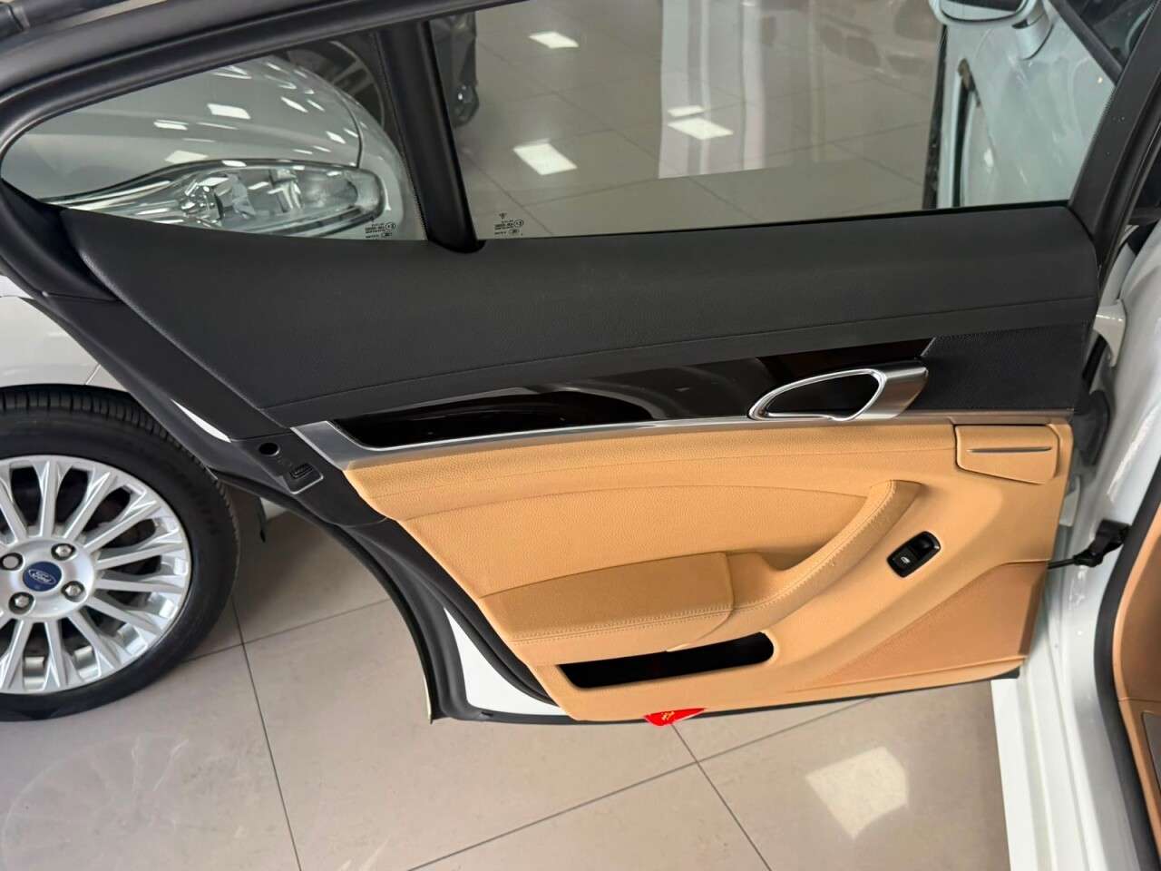 2014 PORSCHE PANAMERA 2014 PORSCHE PANAMERA