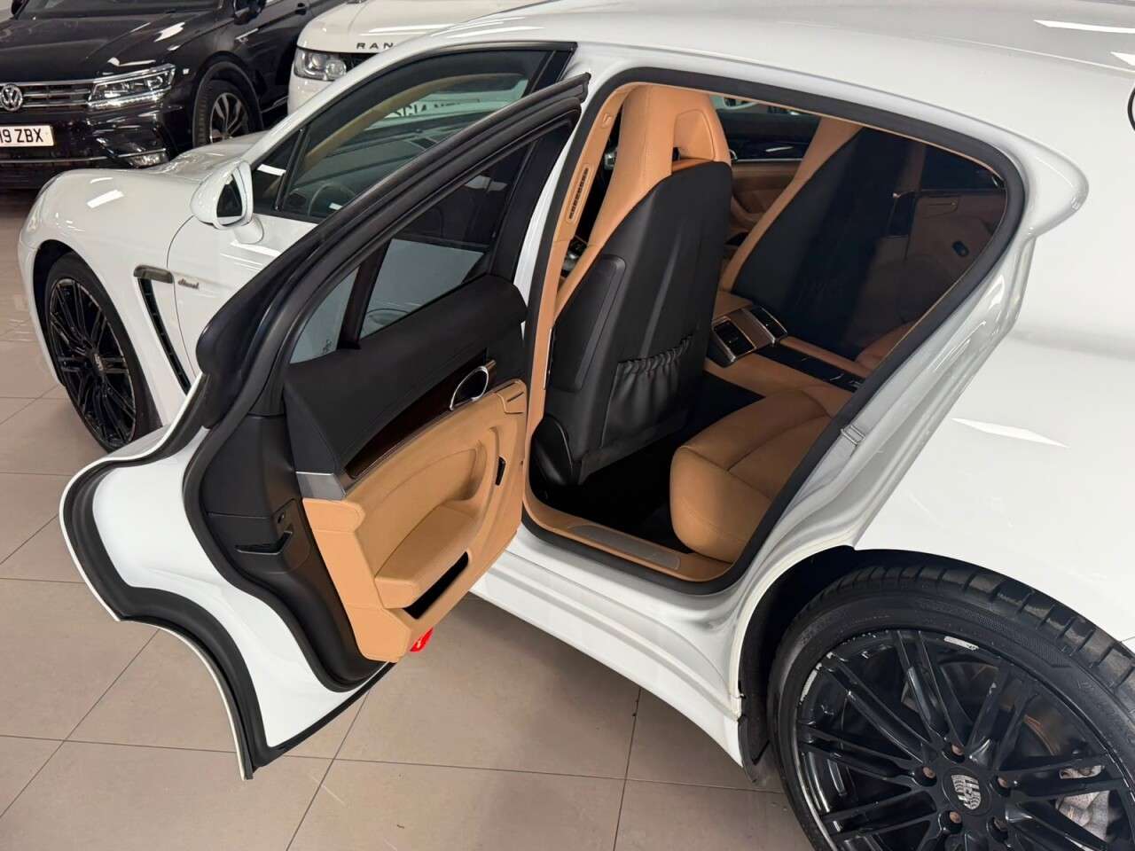2014 PORSCHE PANAMERA 2014 PORSCHE PANAMERA