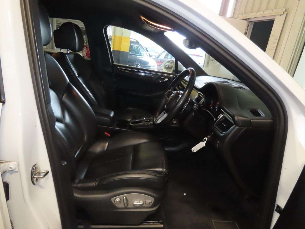 2014 PORSCHE MACAN 2014 PORSCHE MACAN