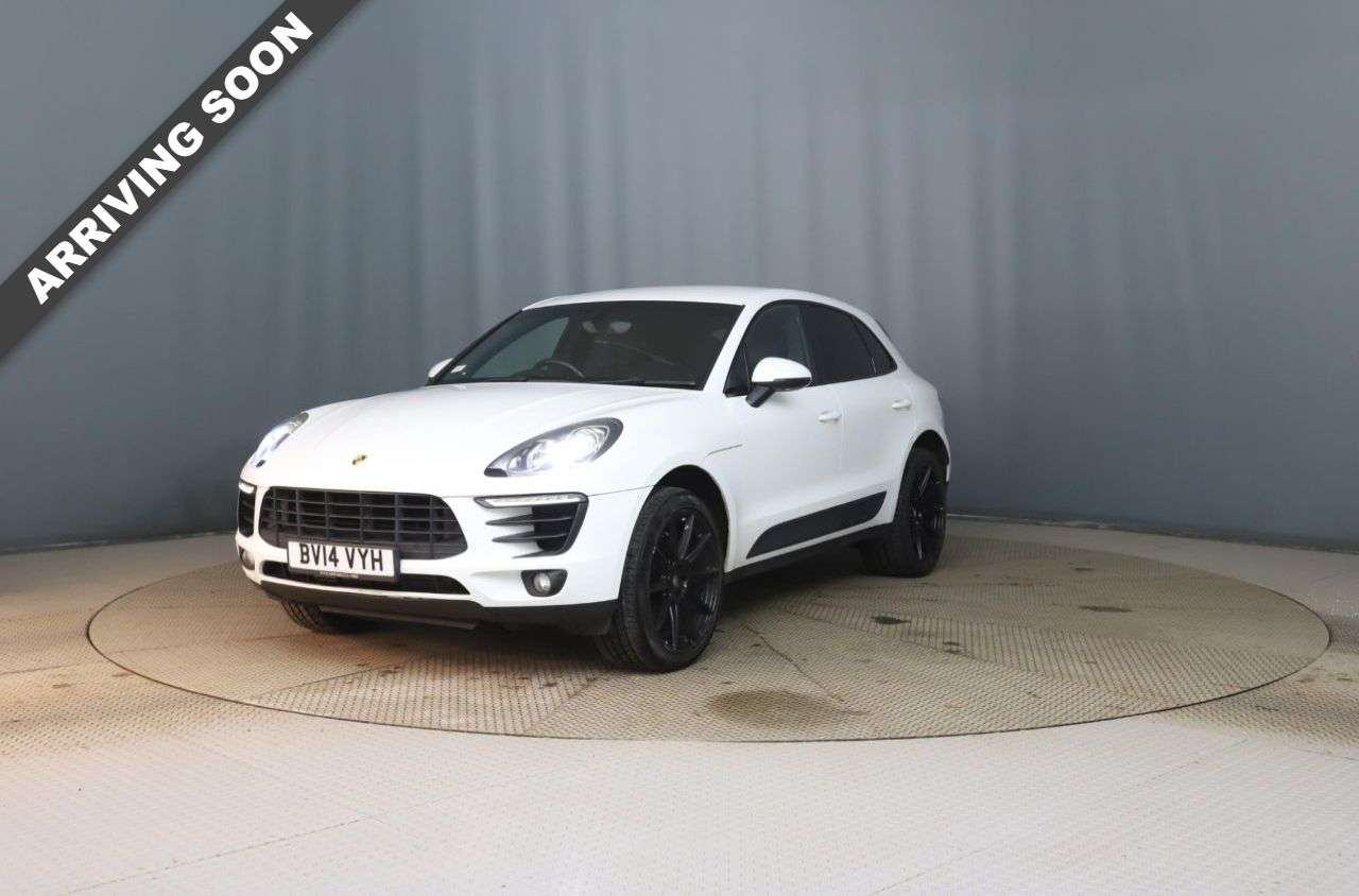 A 2014 PORSCHE MACAN 3.0 TD V6 S SUV 5dr Diesel PDK 4WD Euro 6 (s/s) (258 ps) STUNNING WHITE POR A 2014 PORSCHE MACAN 3.0 TD V6 S SUV 5dr Diesel PDK 4WD Euro 6 (s/s) (258 ps) STUNNING WHITE POR