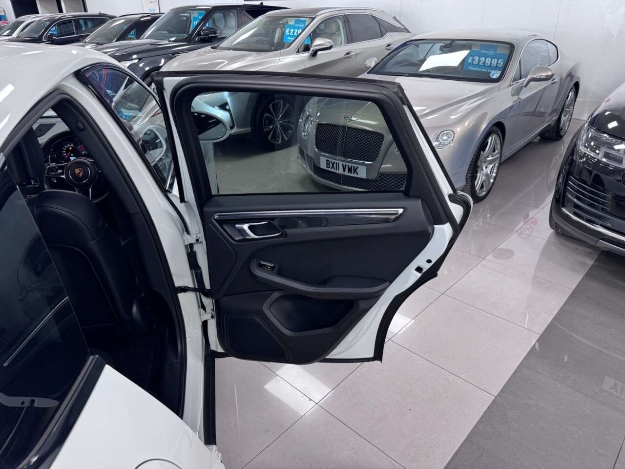 2014 PORSCHE MACAN 2014 PORSCHE MACAN