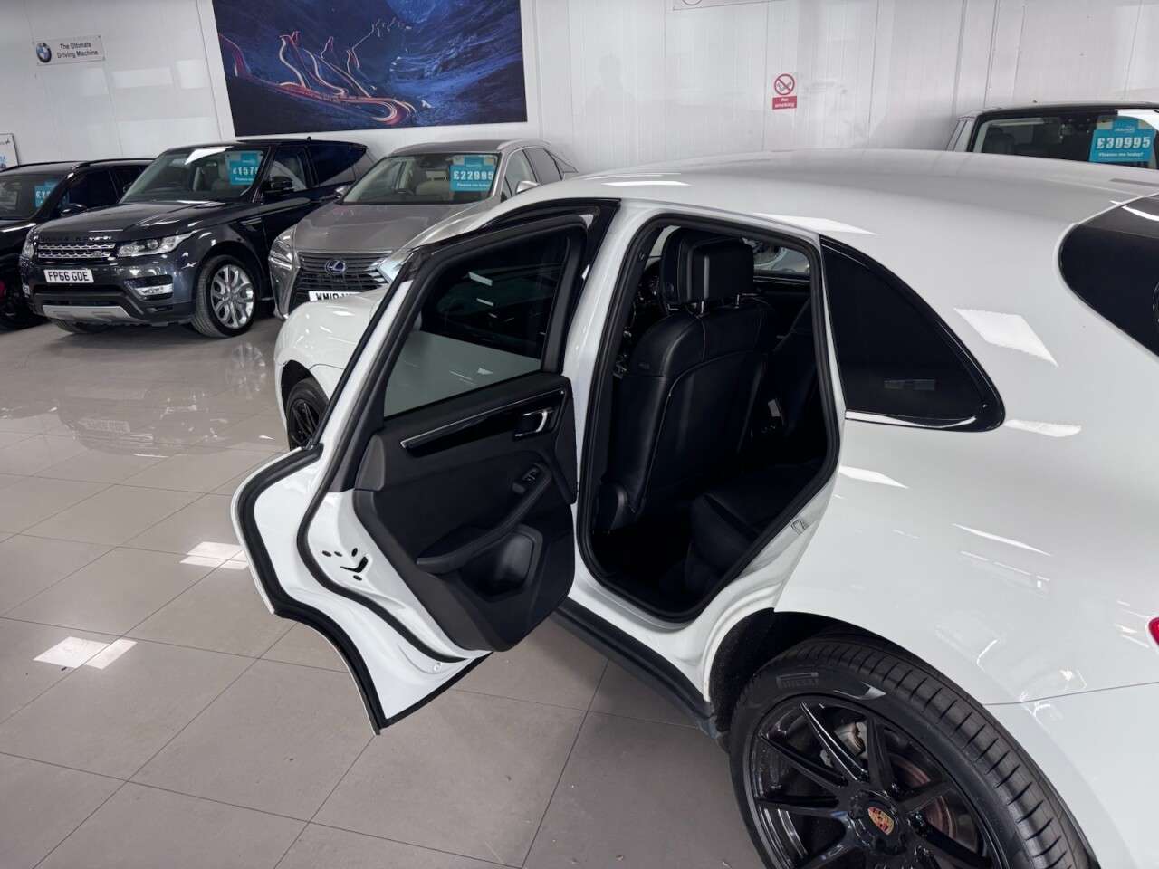 2014 PORSCHE MACAN 2014 PORSCHE MACAN
