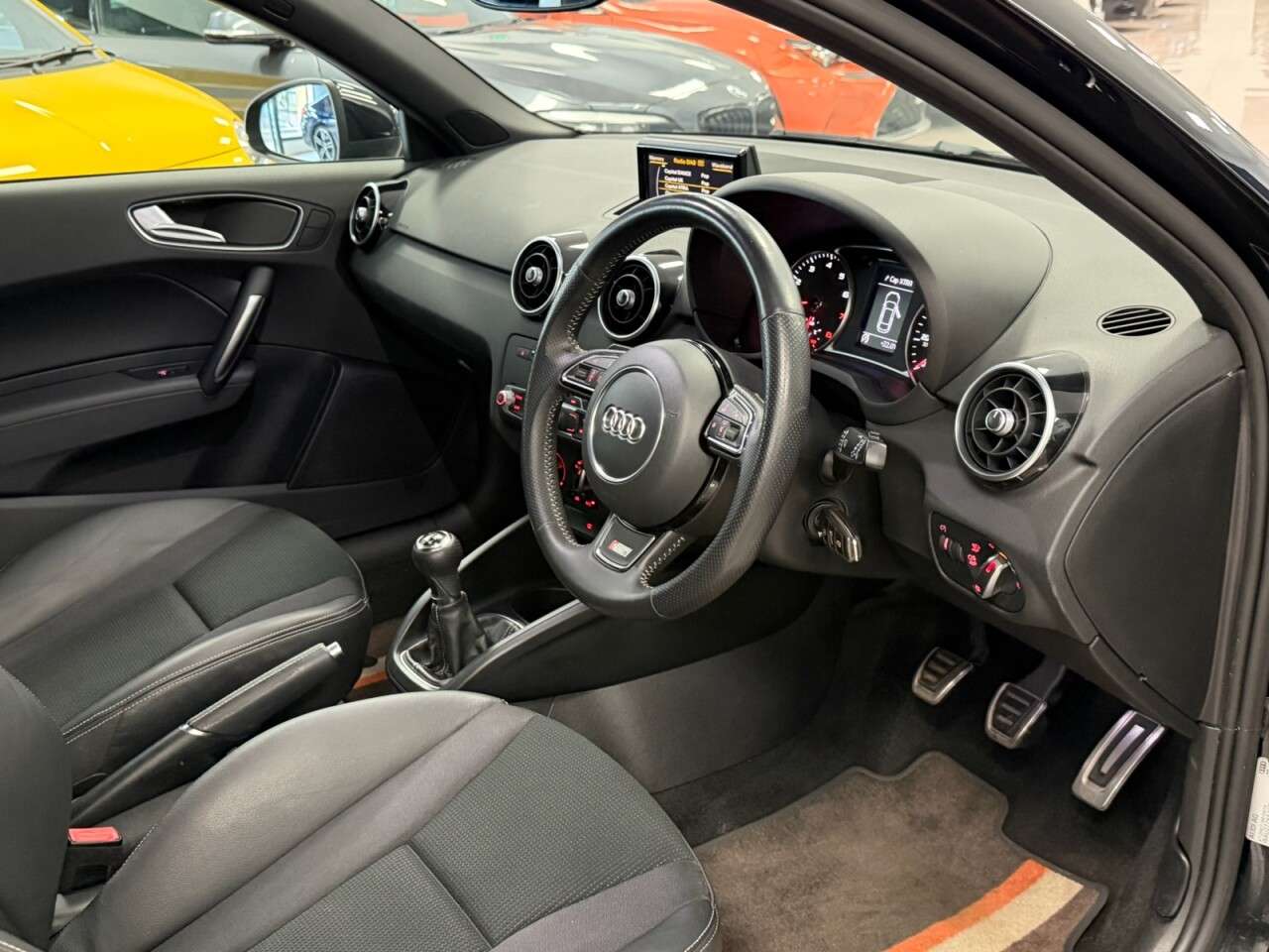 2016 AUDI A1 2016 AUDI A1