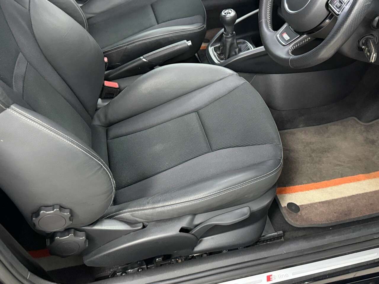 2016 AUDI A1 2016 AUDI A1