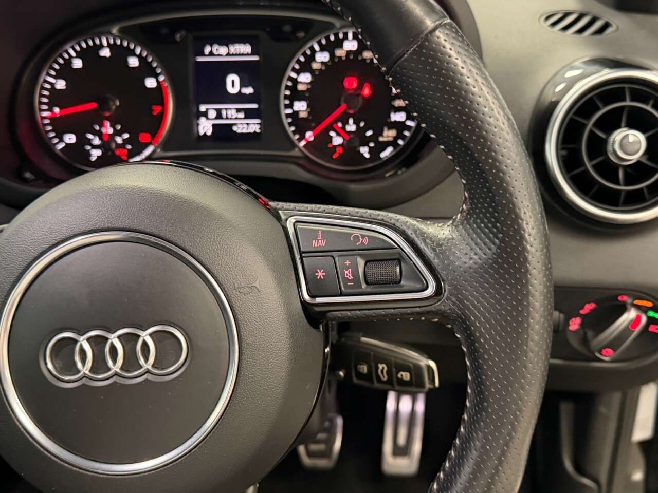 2016 AUDI A1 2016 AUDI A1