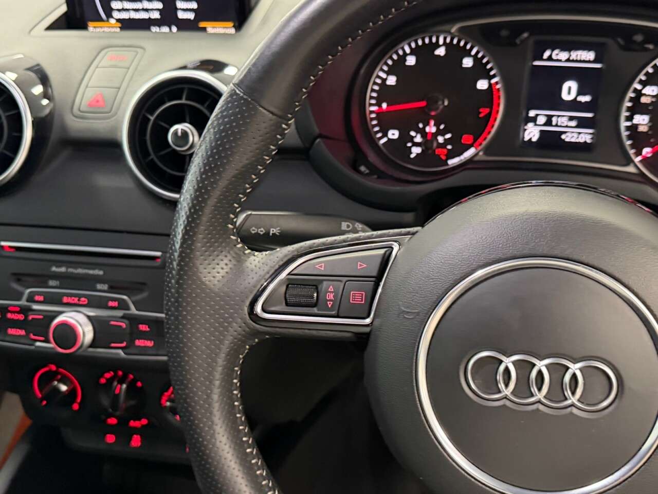 2016 AUDI A1 2016 AUDI A1