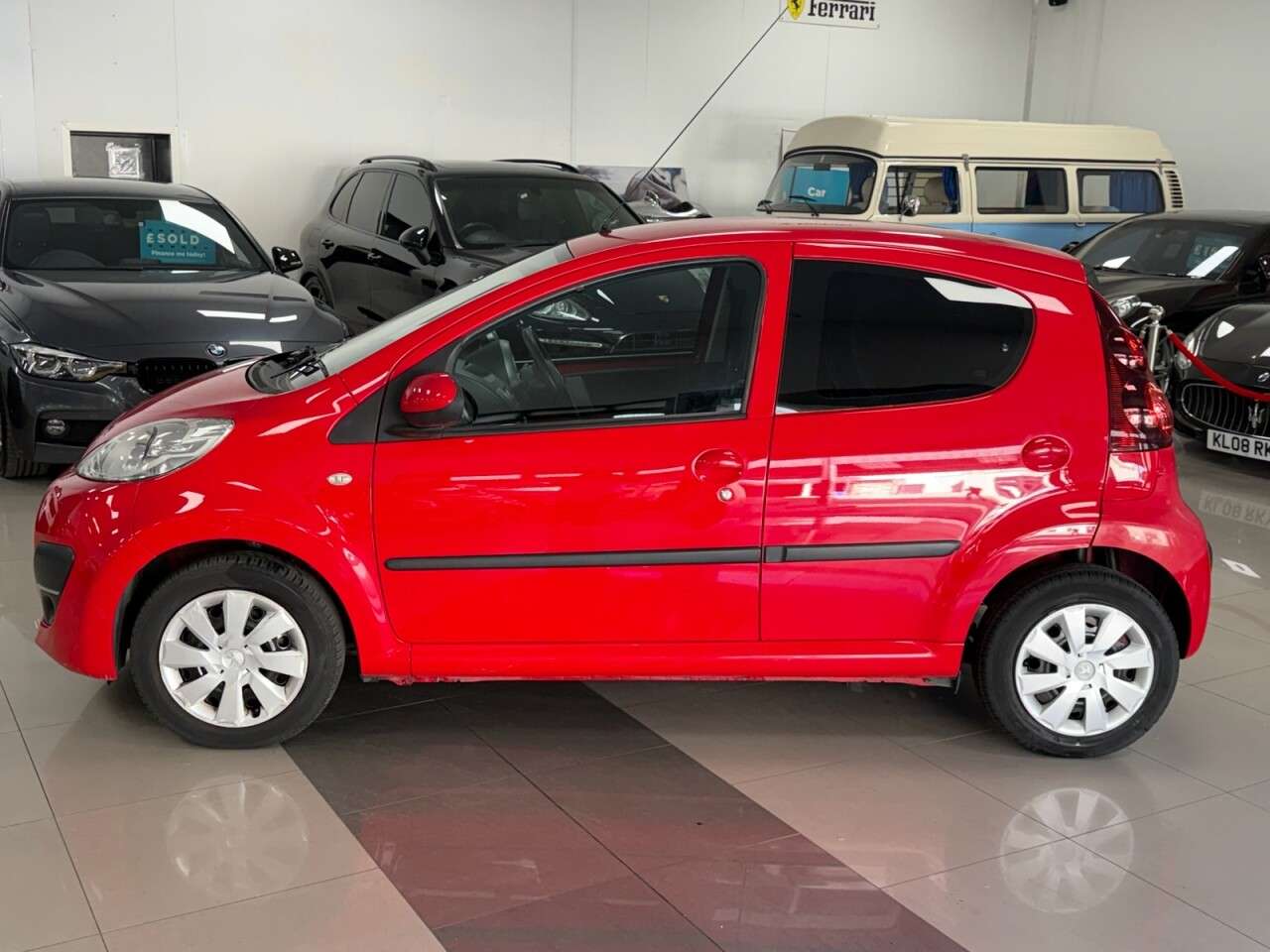 2013 PEUGEOT 107 2013 PEUGEOT 107