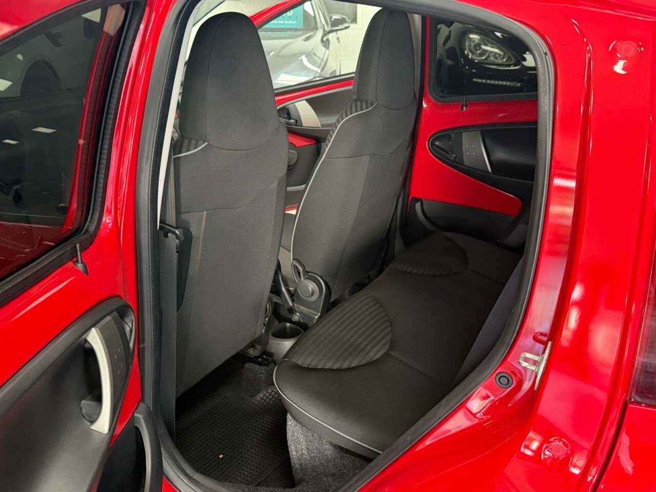 2013 PEUGEOT 107 2013 PEUGEOT 107