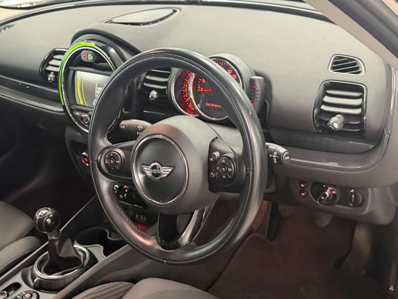 2015 MINI CLUBMAN 2015 MINI CLUBMAN