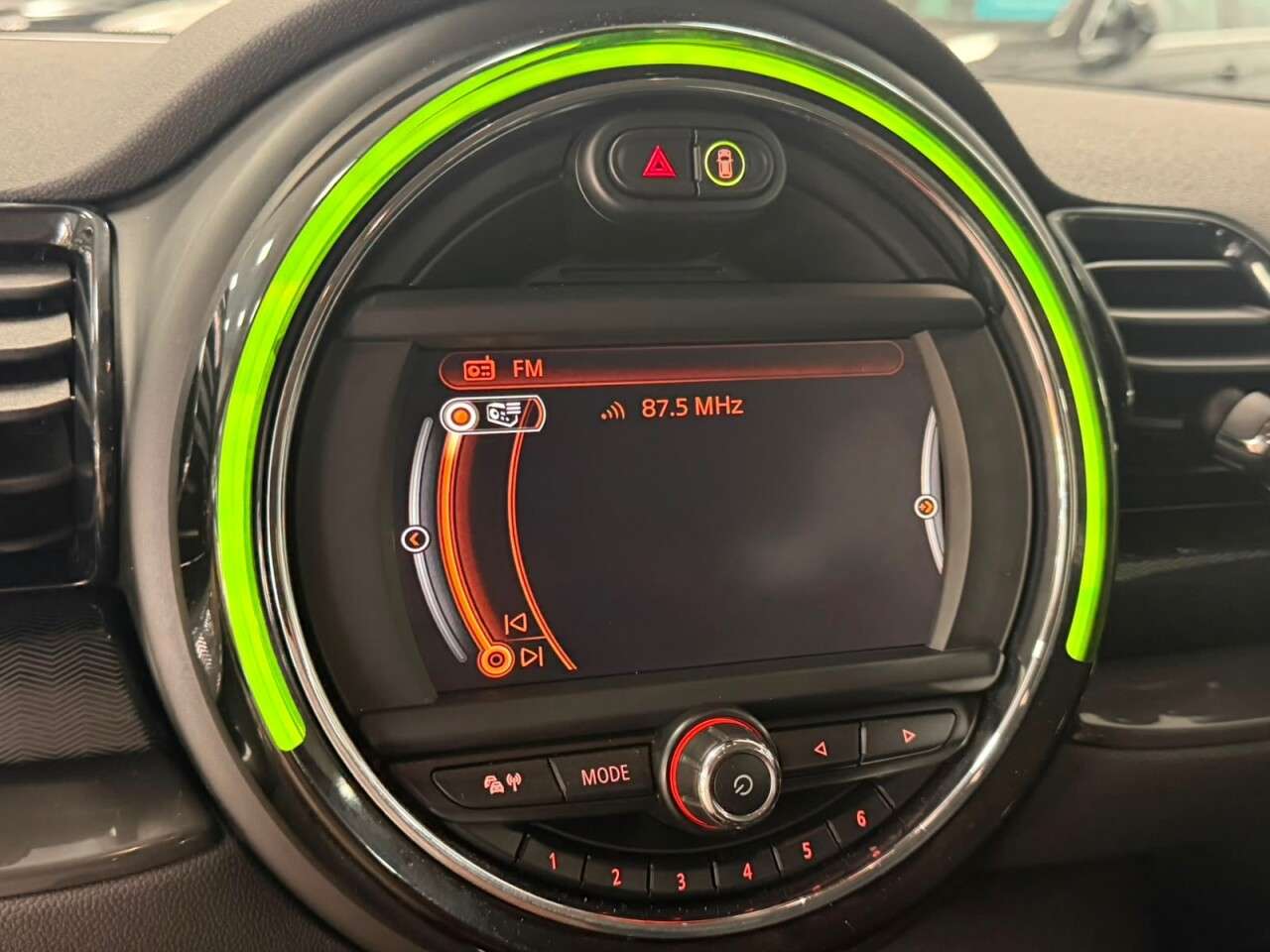 2015 MINI CLUBMAN 2015 MINI CLUBMAN