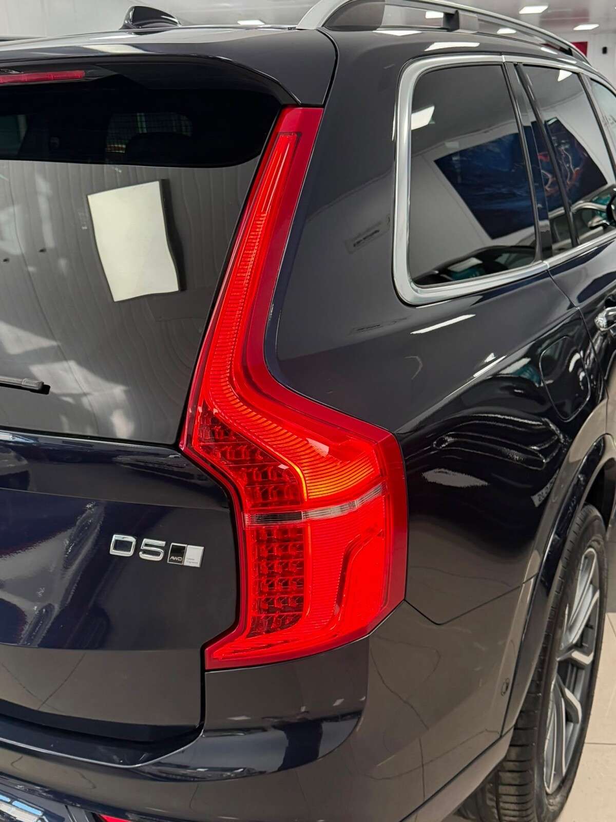 A 2015 VOLVO XC90 2.0 D5 Momentum SUV 5dr Diesel Geartronic 4WD Euro 6 (s/s) (225 ps) GREAT H A 2015 VOLVO XC90 2.0 D5 Momentum SUV 5dr Diesel Geartronic 4WD Euro 6 (s/s) (225 ps) GREAT H