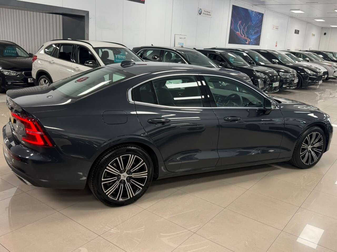 A 2020 VOLVO S60 2.0 T5 Inscription Plus Saloon 4dr Petrol Auto Euro 6 (s/s) (250 ps) LOW MI A 2020 VOLVO S60 2.0 T5 Inscription Plus Saloon 4dr Petrol Auto Euro 6 (s/s) (250 ps) LOW MI