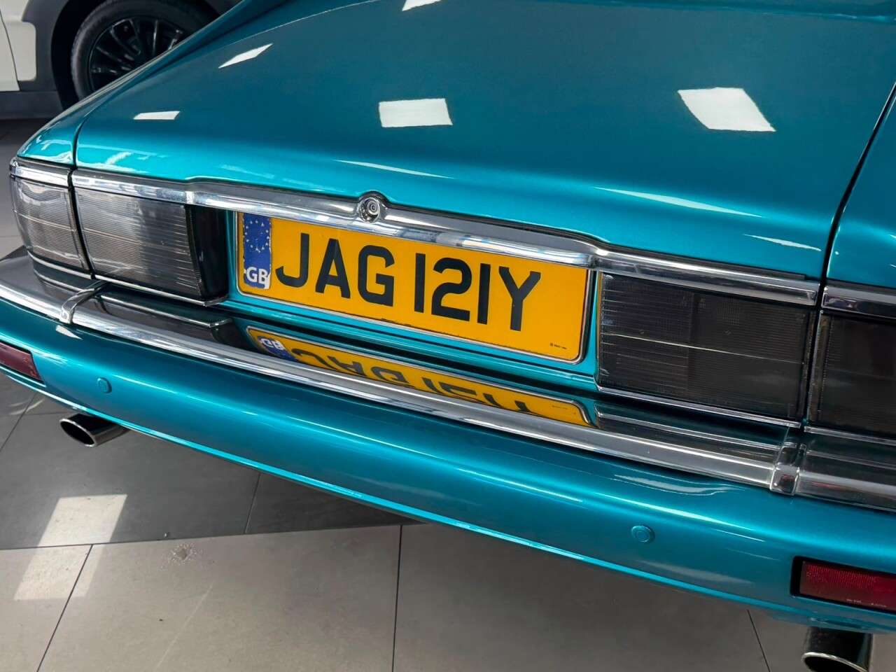 A 1995 JAGUAR XJS CELEBRATION EDITION-1 FORMER OWNER A 1995 JAGUAR XJS CELEBRATION EDITION-1 FORMER OWNER