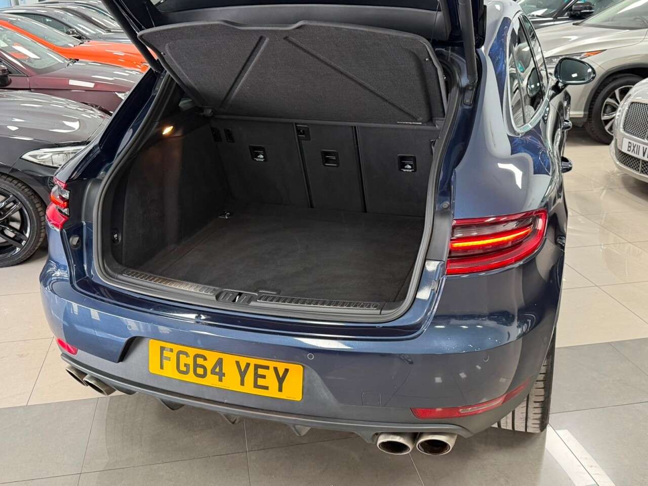 2014 PORSCHE MACAN 2014 PORSCHE MACAN