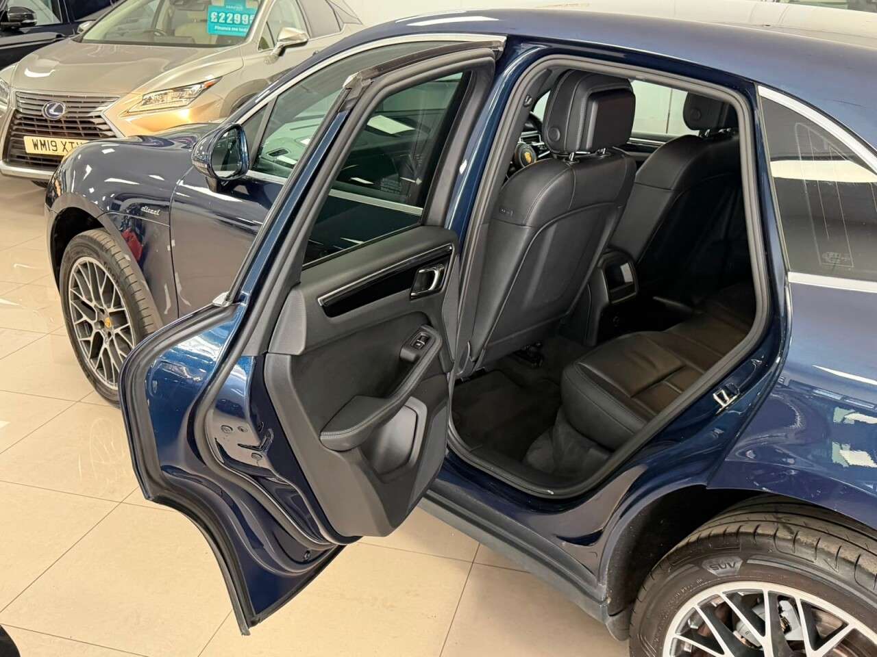 2014 PORSCHE MACAN 2014 PORSCHE MACAN