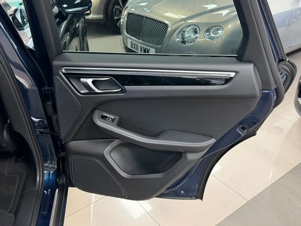 2014 PORSCHE MACAN 2014 PORSCHE MACAN