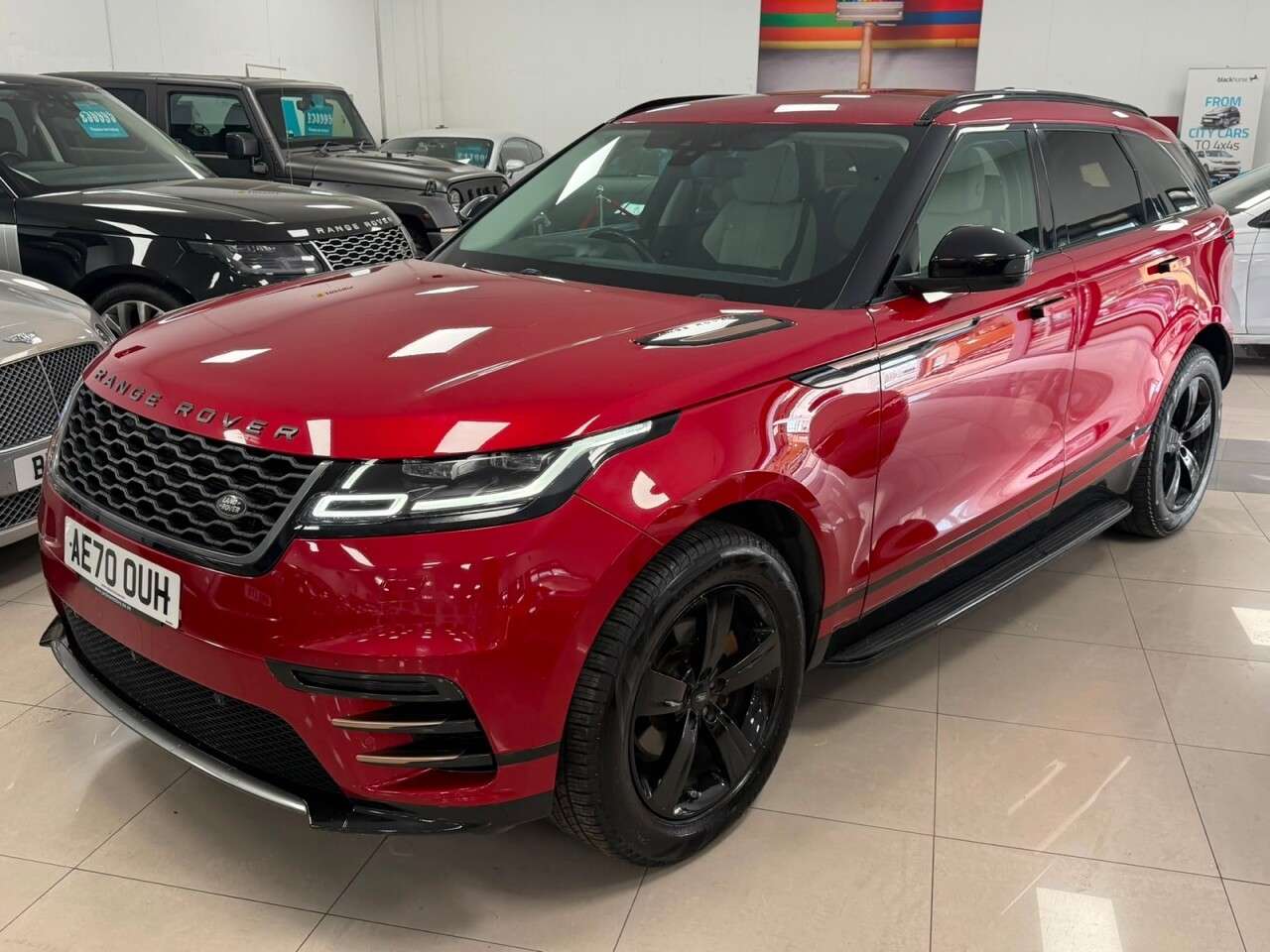 A 2020 LAND ROVER RANGE ROVER VELAR 2.0 D240 R-Dynamic S SUV 5dr Diesel Auto 4WD Euro 6 (s/s) (240 ps) STUNNING A 2020 LAND ROVER RANGE ROVER VELAR 2.0 D240 R-Dynamic S SUV 5dr Diesel Auto 4WD Euro 6 (s/s) (240 ps) STUNNING