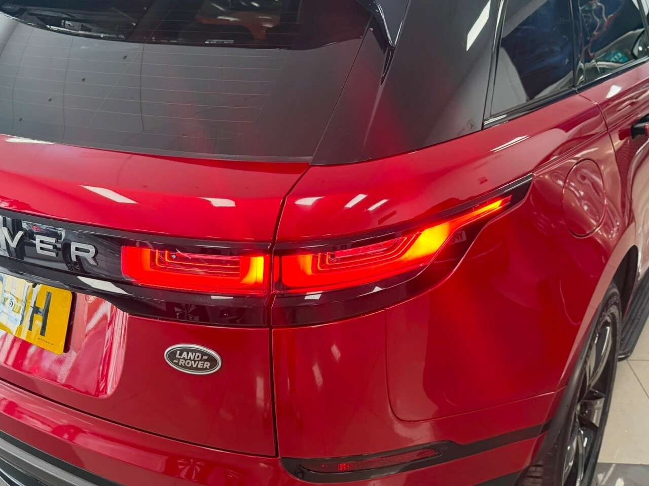 2020 LAND ROVER RANGE ROVER VELAR 2020 LAND ROVER RANGE ROVER VELAR