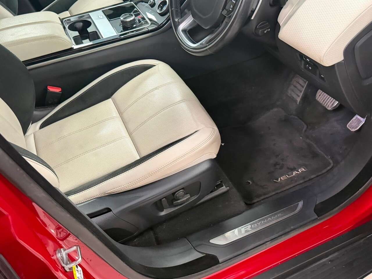 2020 LAND ROVER RANGE ROVER VELAR 2020 LAND ROVER RANGE ROVER VELAR