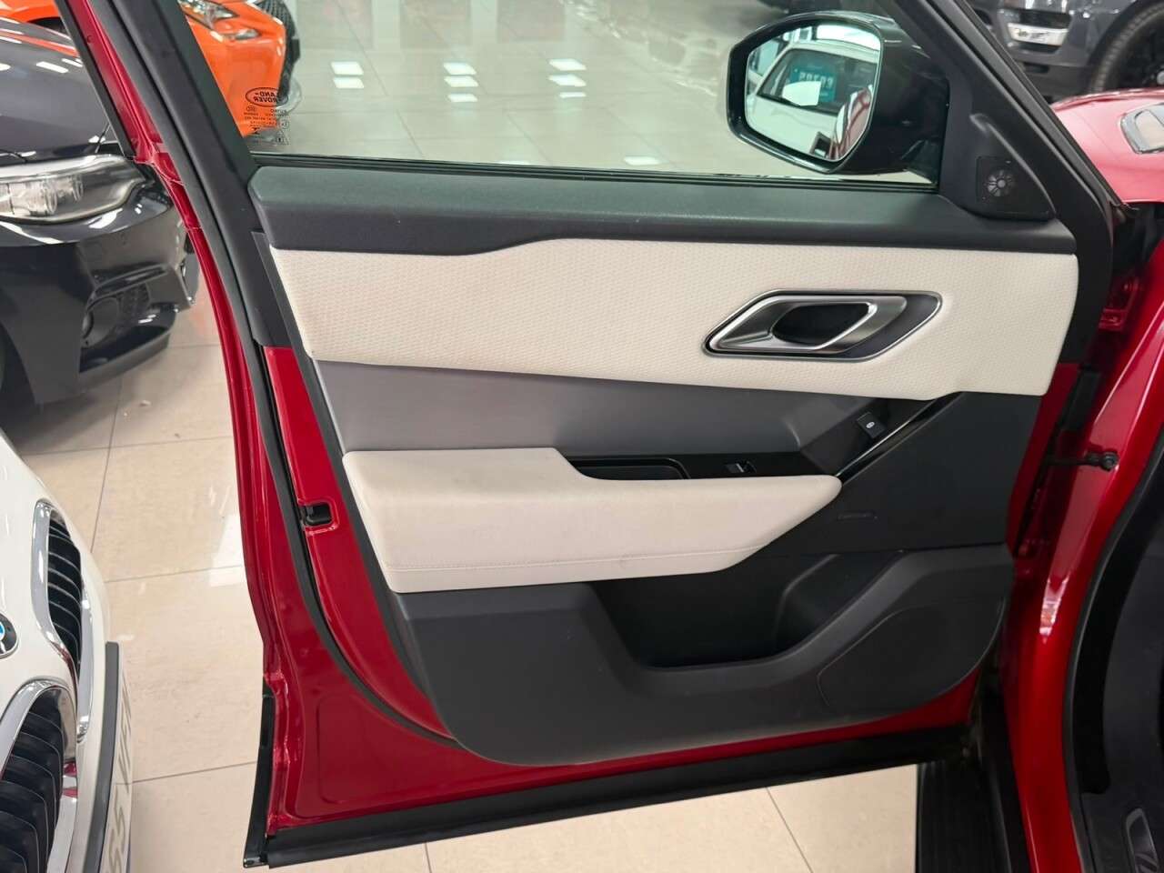 2020 LAND ROVER RANGE ROVER VELAR 2020 LAND ROVER RANGE ROVER VELAR