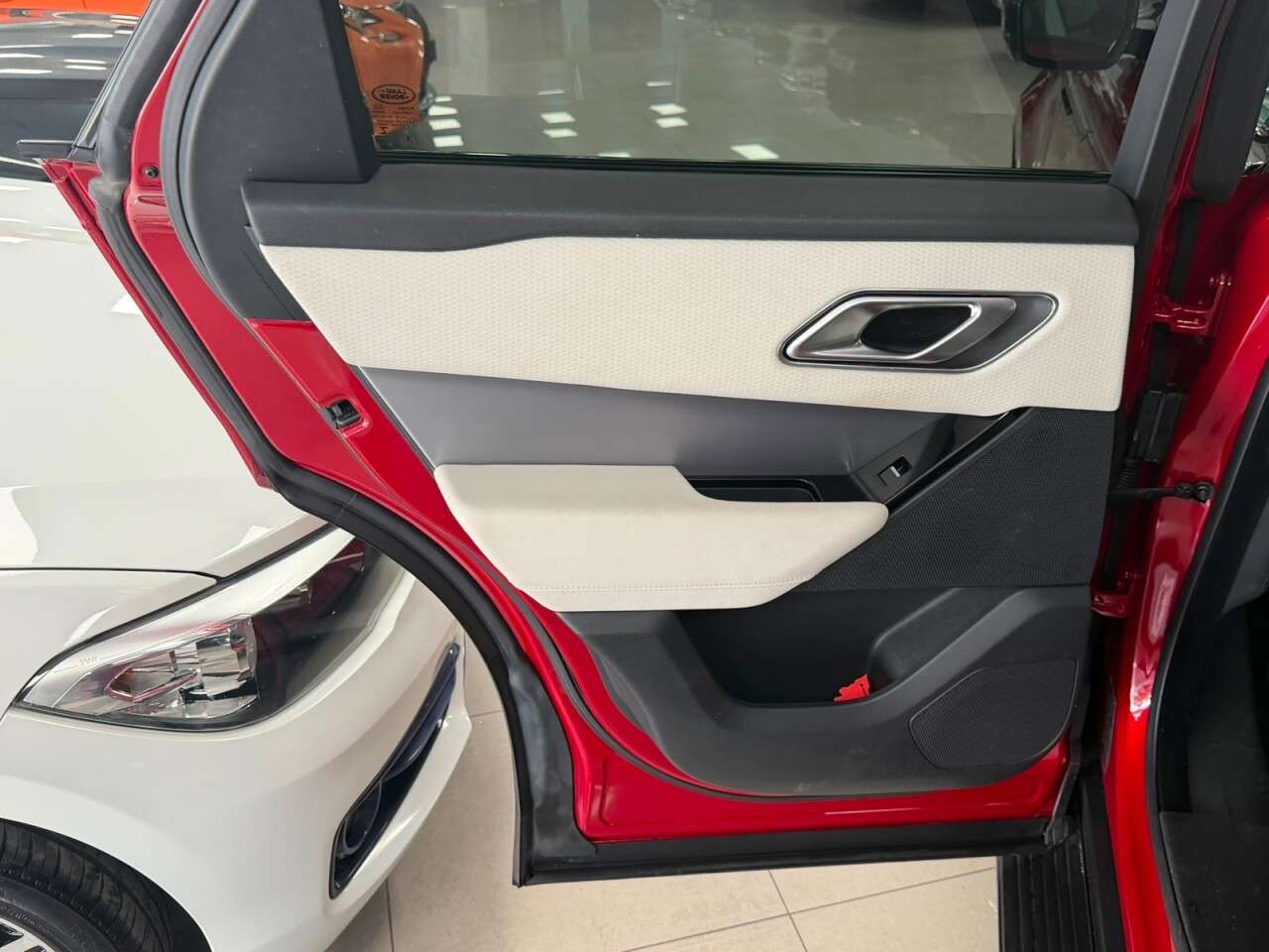 2020 LAND ROVER RANGE ROVER VELAR 2020 LAND ROVER RANGE ROVER VELAR