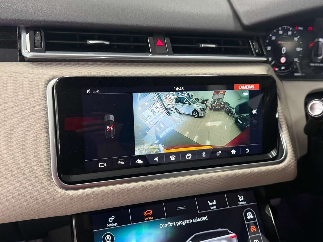 2020 LAND ROVER RANGE ROVER VELAR 2020 LAND ROVER RANGE ROVER VELAR