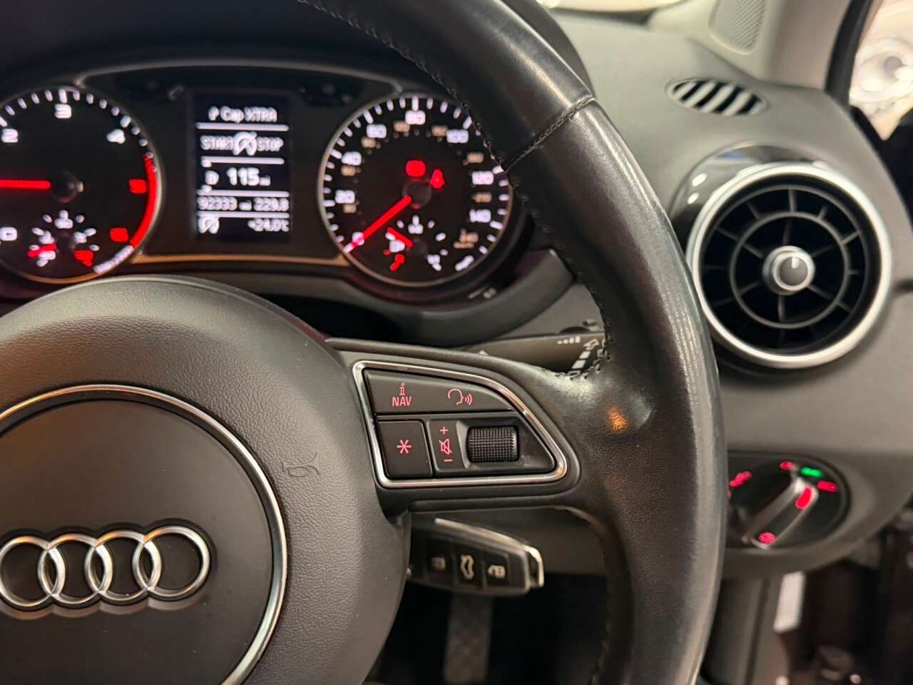 2015 AUDI A1 2015 AUDI A1