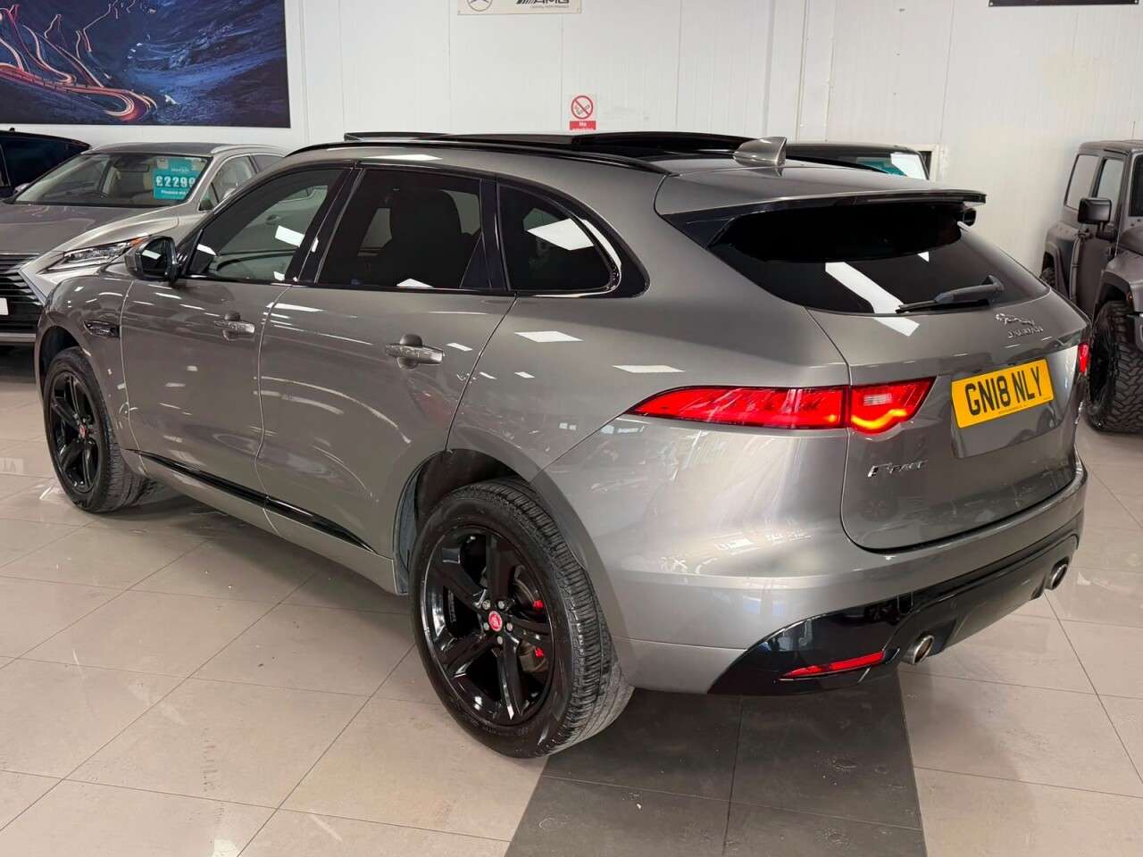 2018 JAGUAR F-PACE 2018 JAGUAR F-PACE