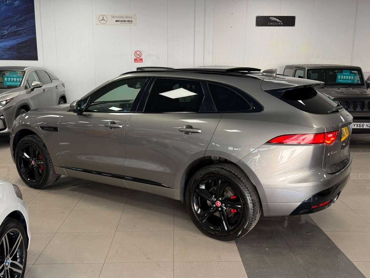 2018 JAGUAR F-PACE 2018 JAGUAR F-PACE