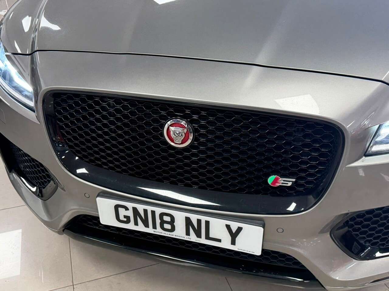 2018 JAGUAR F-PACE 2018 JAGUAR F-PACE