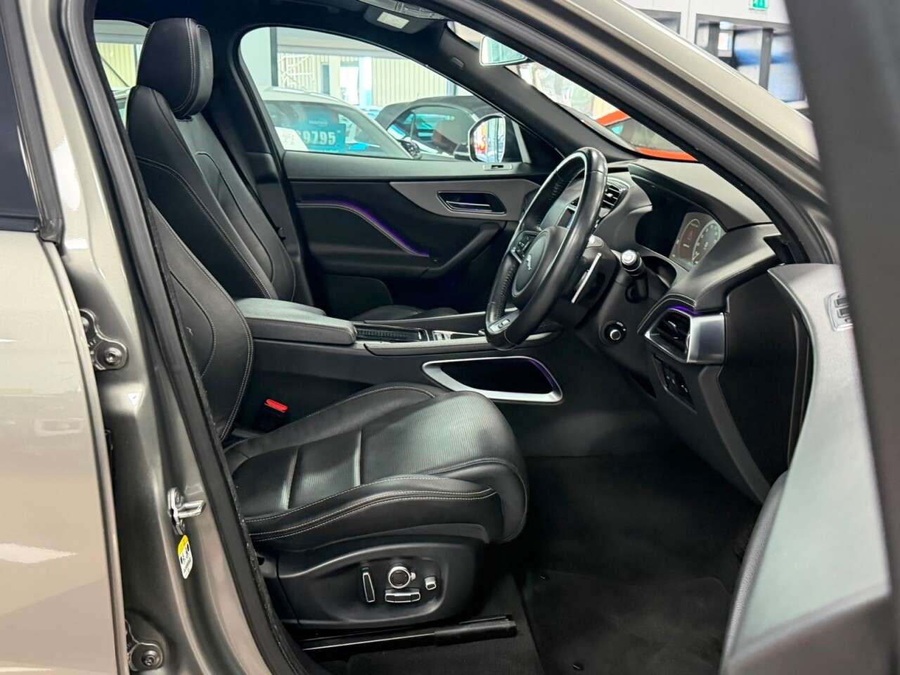 2018 JAGUAR F-PACE 2018 JAGUAR F-PACE
