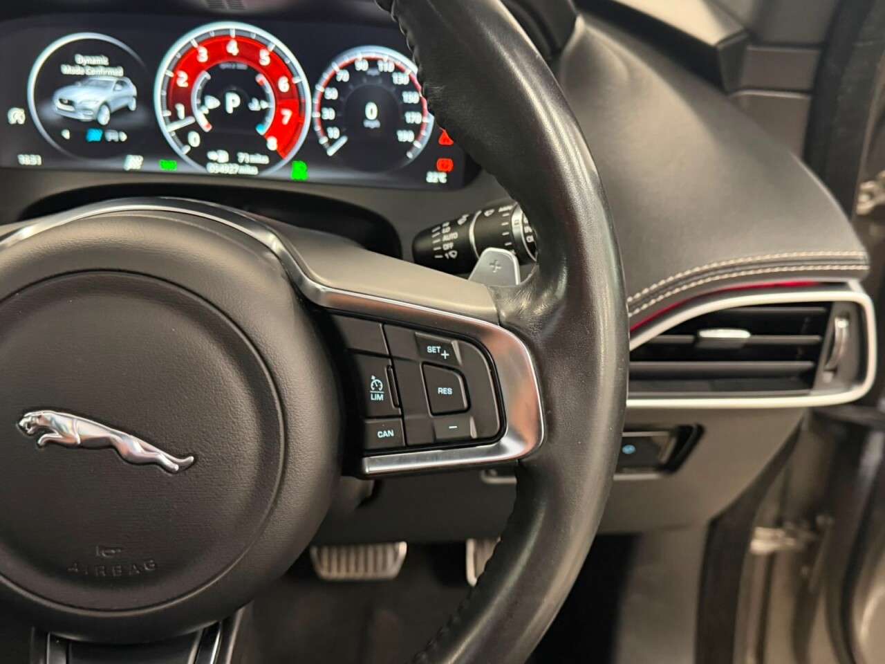 2018 JAGUAR F-PACE 2018 JAGUAR F-PACE