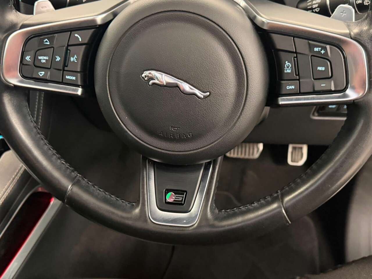 2018 JAGUAR F-PACE 2018 JAGUAR F-PACE